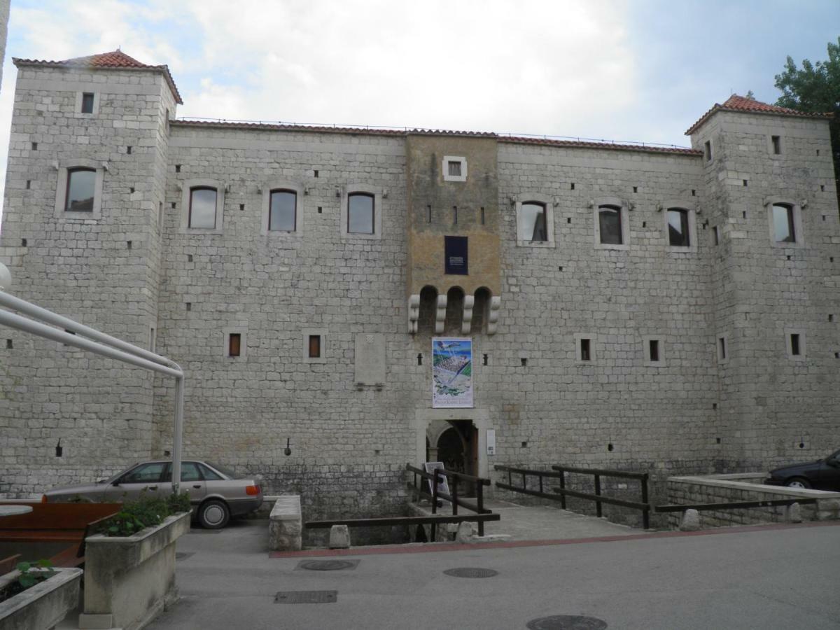 Apartment Dorothy Kaštela Exterior foto